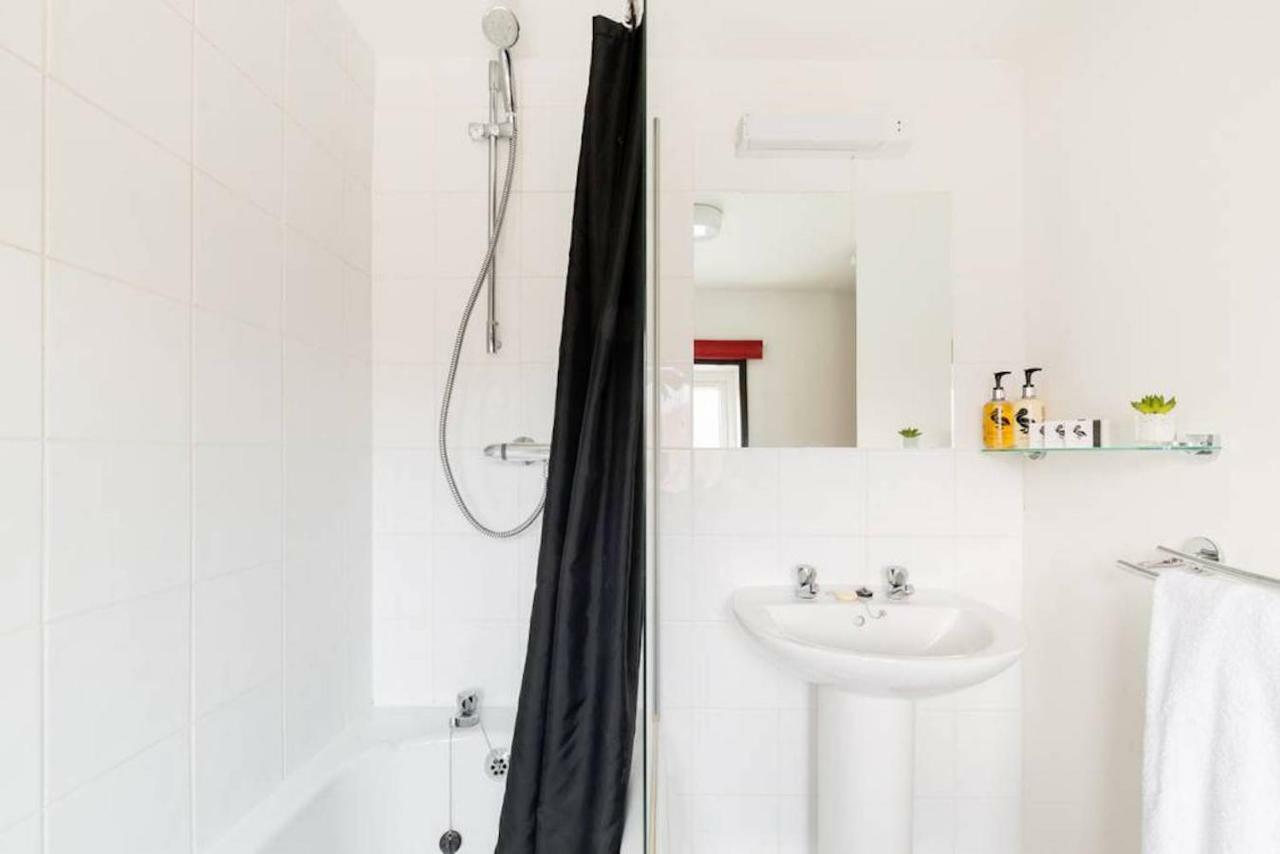 Fergies Canal Side Cottage Γουόργικ Εξωτερικό φωτογραφία