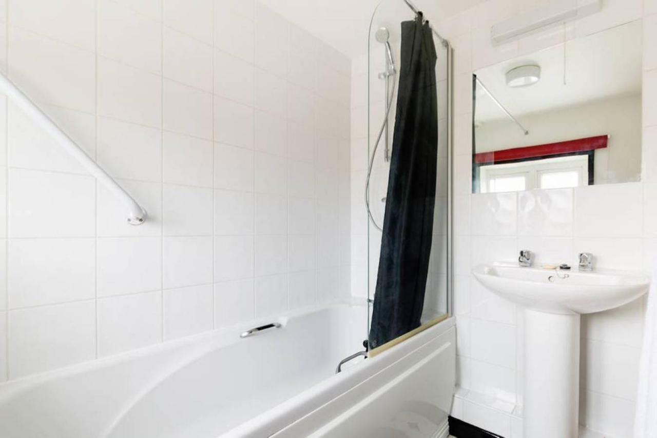 Fergies Canal Side Cottage Γουόργικ Εξωτερικό φωτογραφία